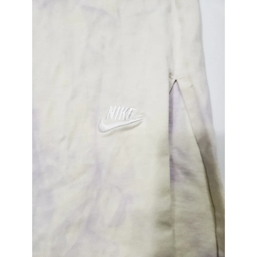 Nike Size XS Sportswear Women's‎ White With Purple Accent Skirt